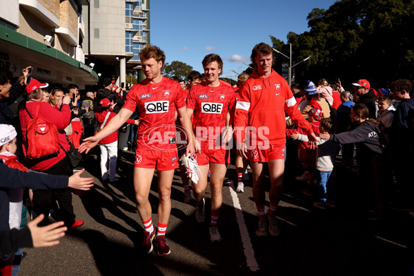 AFL 2024 Round 20 - Sydney v Western Bulldogs - A-52228154