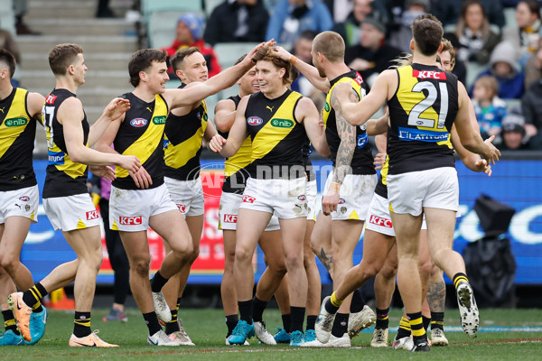 AFL 2024 Round 20 - Collingwood v Richmond - A-52231354