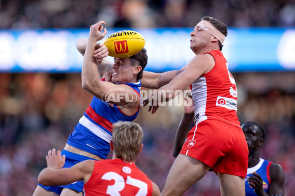 AFL 2024 Round 20 - Sydney v Western Bulldogs - A-52233533