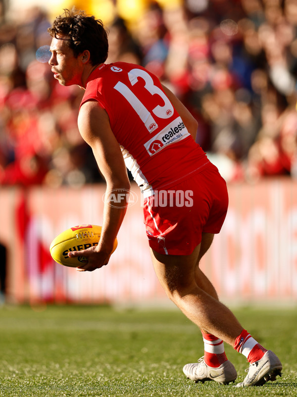 AFL 2024 Round 20 - Sydney v Western Bulldogs - A-52236150