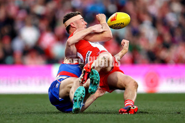 AFL 2024 Round 20 - Sydney v Western Bulldogs - A-52238467