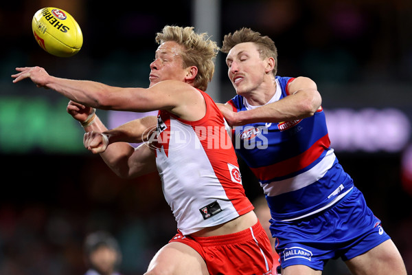 AFL 2024 Round 20 - Sydney v Western Bulldogs - A-52241773