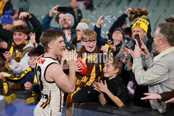 AFL 2024 Round 20 - Adelaide v Hawthorn - A-52246308