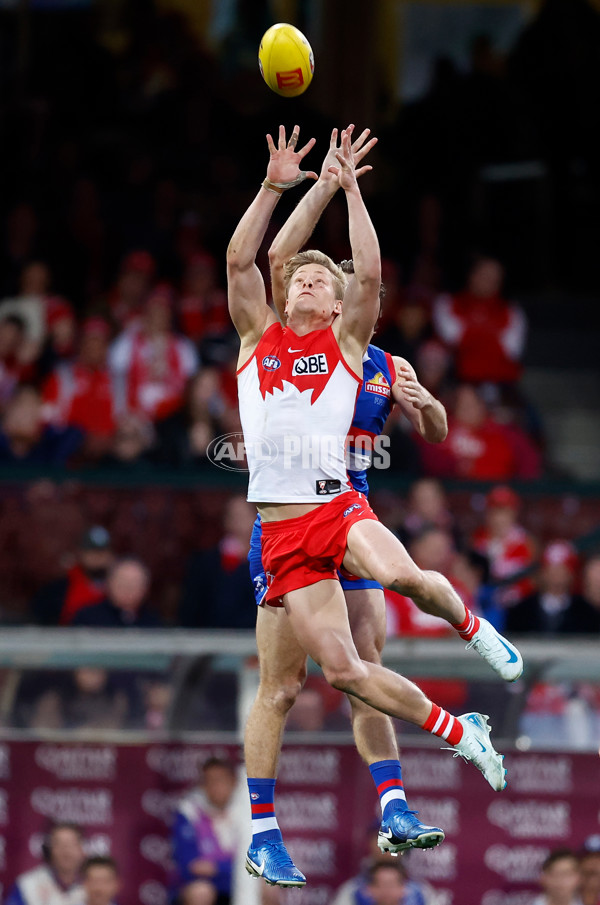 AFL 2024 Round 20 - Sydney v Western Bulldogs - A-52249132