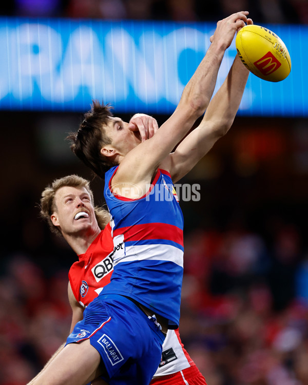 AFL 2024 Round 20 - Sydney v Western Bulldogs - A-52249140