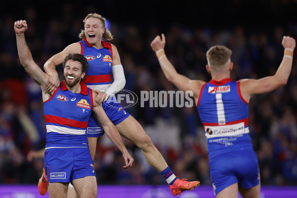 AFL 2024 Round 21 - Footscray v Melbourne - A-52447805