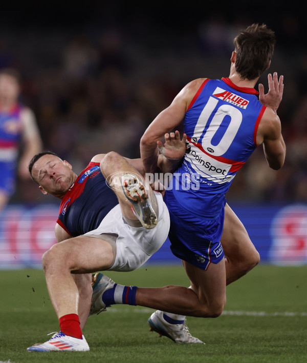 AFL 2024 Round 21 - Footscray v Melbourne - A-52449073