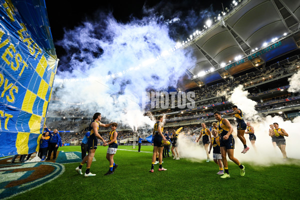 AFL 2024 Round 21 - West Coast v Gold Coast - A-52450101