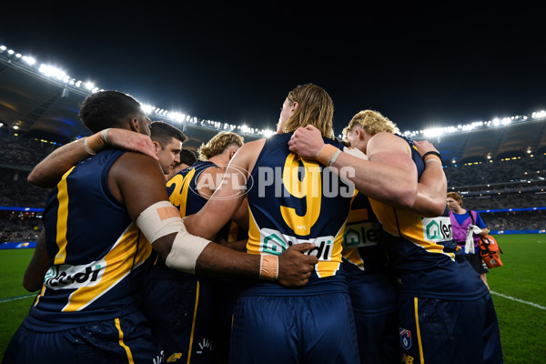 AFL 2024 Round 21 - West Coast v Gold Coast - A-52450103