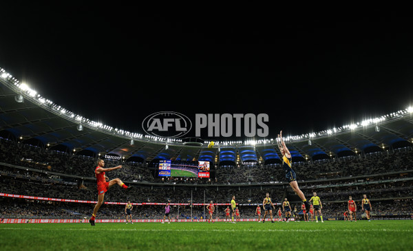 AFL 2024 Round 21 - West Coast v Gold Coast - A-52457012