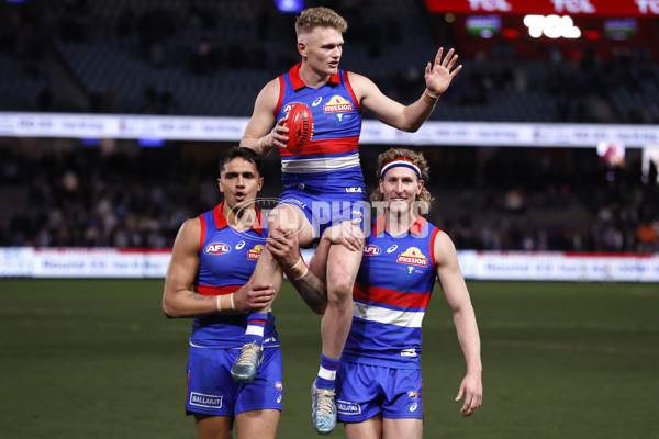 AFL 2024 Round 21 - Footscray v Melbourne - A-52457042