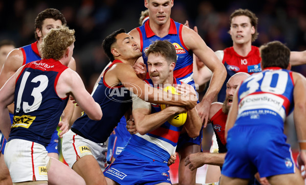 AFL 2024 Round 21 - Footscray v Melbourne - A-52459498