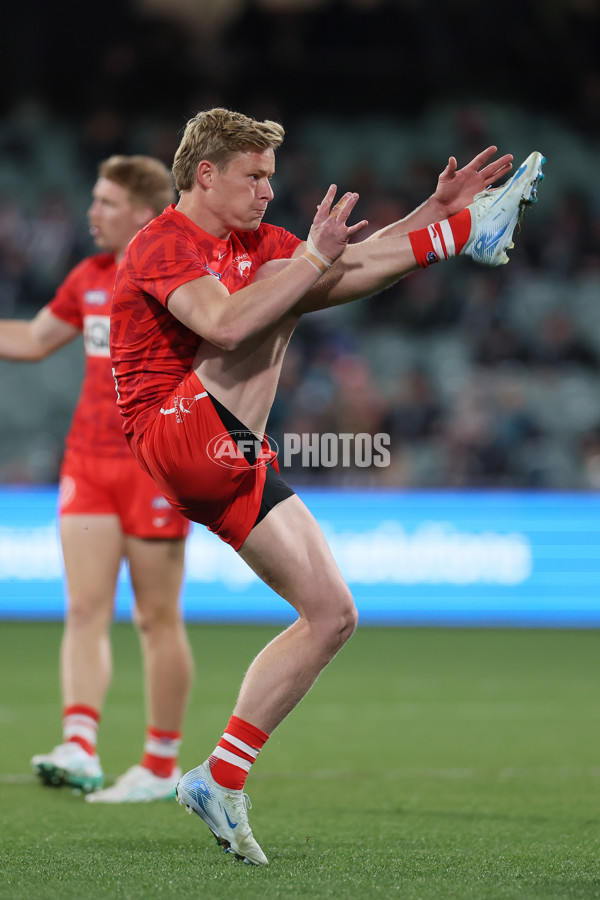AFL 2024 Round 21 - Port Adelaide v Sydney - A-52486153