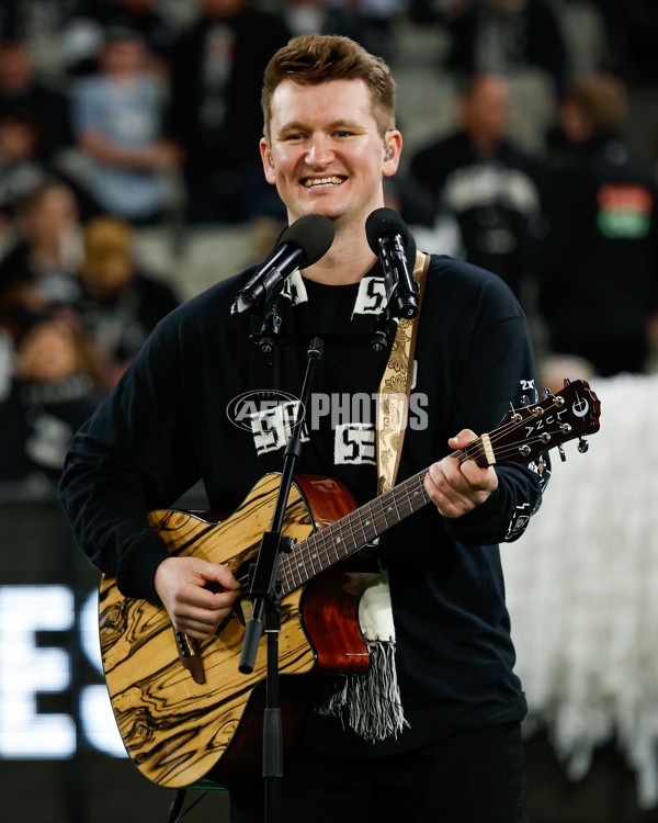AFL 2024 Round 21 - Collingwood v Carlton - A-52490053