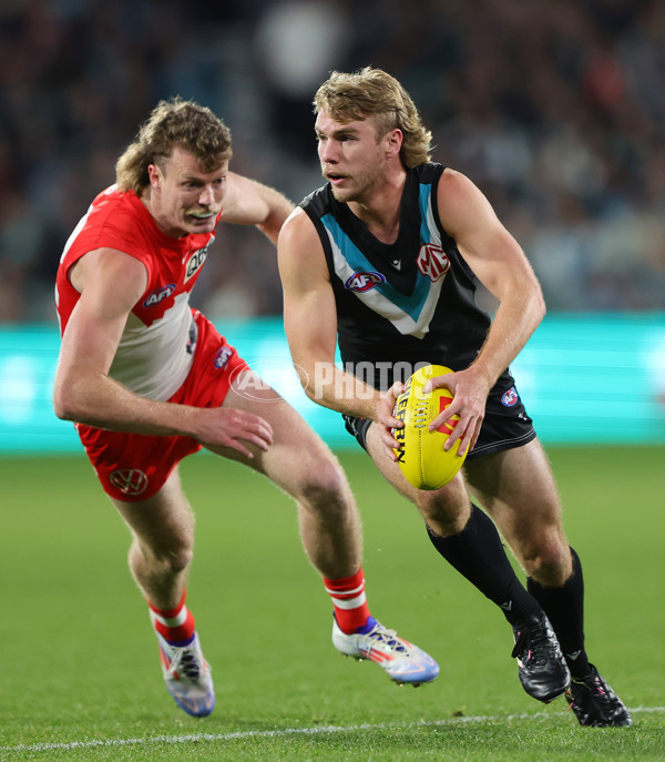 AFL 2024 Round 21 - Port Adelaide v Sydney - A-52490083
