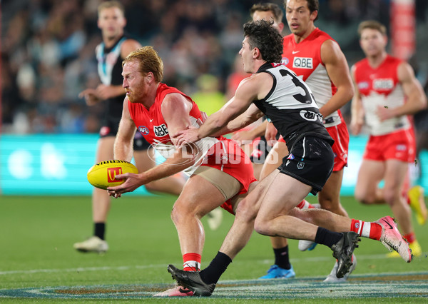 AFL 2024 Round 21 - Port Adelaide v Sydney - A-52491173