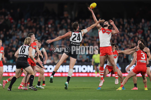 AFL 2024 Round 21 - Port Adelaide v Sydney - A-52492785