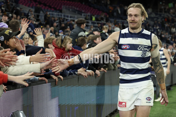 AFL 2024 Round 21 - Geelong v Adelaide - A-52493546