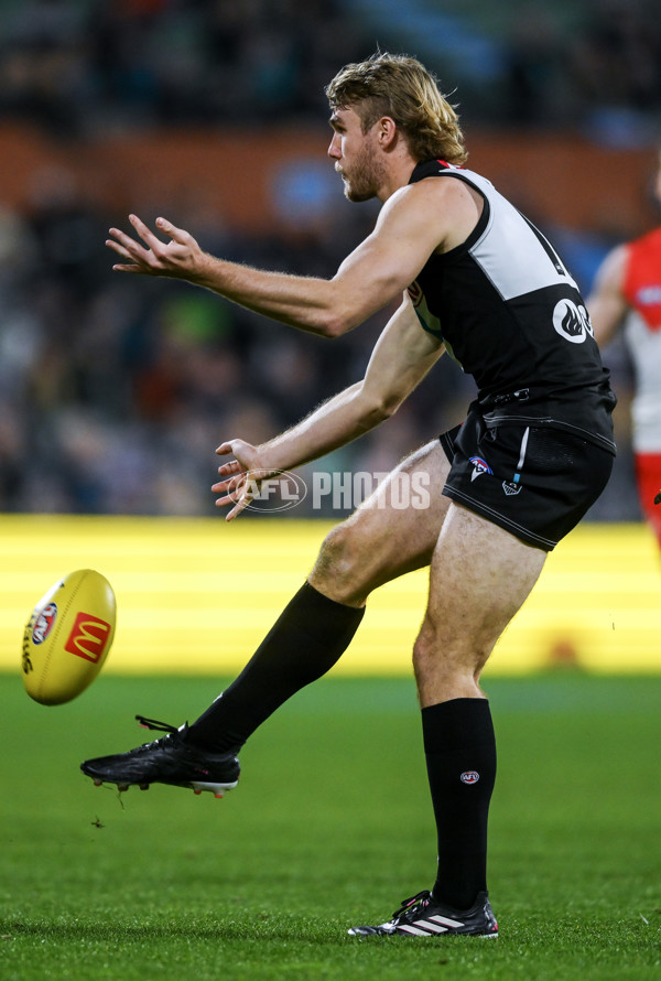 AFL 2024 Round 21 - Port Adelaide v Sydney - A-52495813