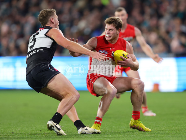 AFL 2024 Round 21 - Port Adelaide v Sydney - A-52495902