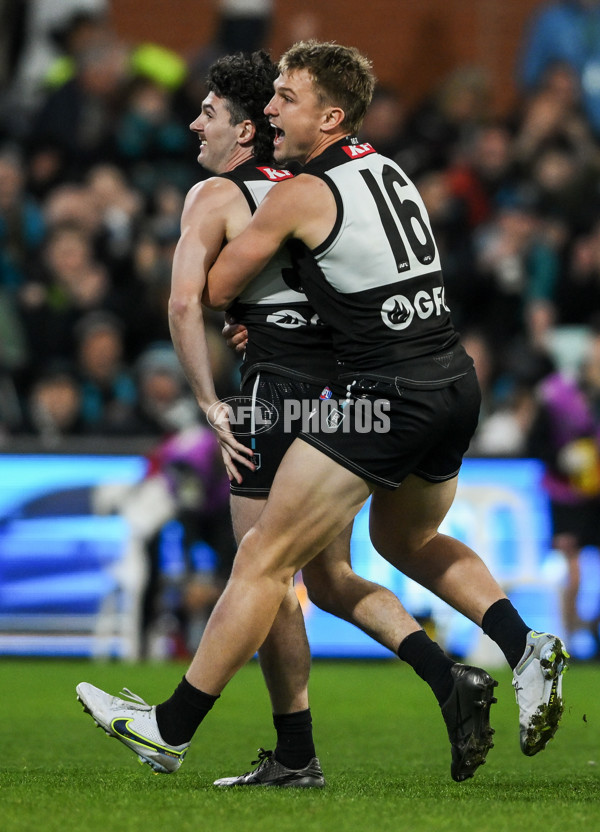 AFL 2024 Round 21 - Port Adelaide v Sydney - A-52495911