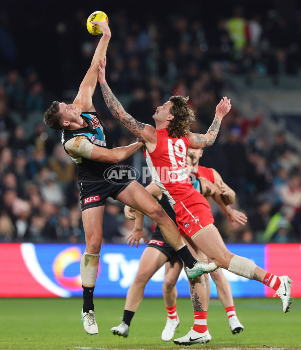 AFL 2024 Round 21 - Port Adelaide v Sydney - A-52498253