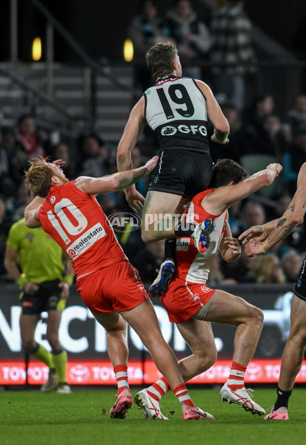 AFL 2024 Round 21 - Port Adelaide v Sydney - A-52500727