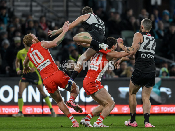 AFL 2024 Round 21 - Port Adelaide v Sydney - A-52500728