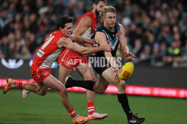 AFL 2024 Round 21 - Port Adelaide v Sydney - A-52506390