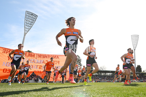 AFL 2024 Round 21 - GWS v Hawthorn - A-52517047