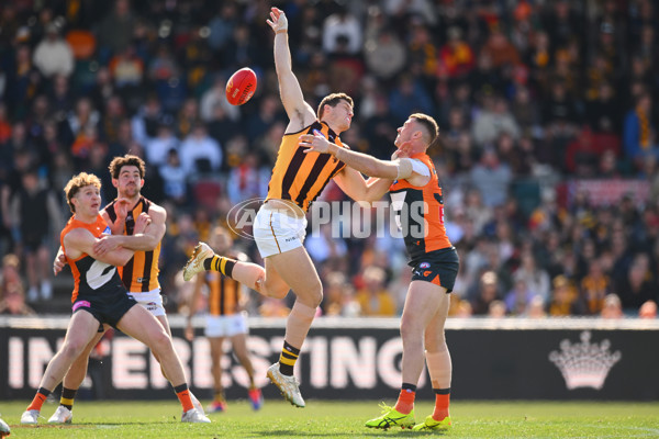 AFL 2024 Round 21 - GWS v Hawthorn - A-52517745