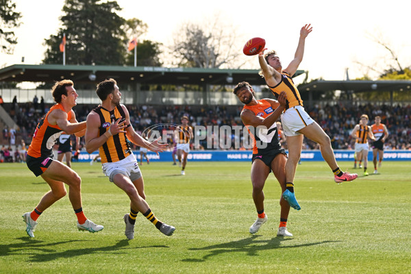 AFL 2024 Round 21 - GWS v Hawthorn - A-52517776