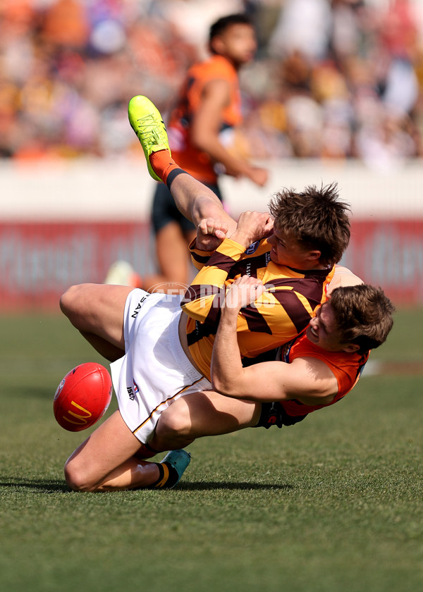 AFL 2024 Round 21 - GWS v Hawthorn - A-52519698