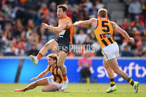 AFL 2024 Round 21 - GWS v Hawthorn - A-52519774