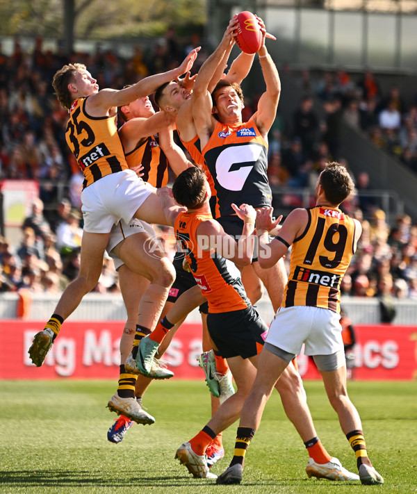 AFL 2024 Round 21 - GWS v Hawthorn - A-52520404