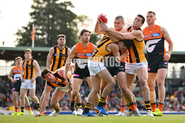 AFL 2024 Round 21 - GWS v Hawthorn - A-52520419