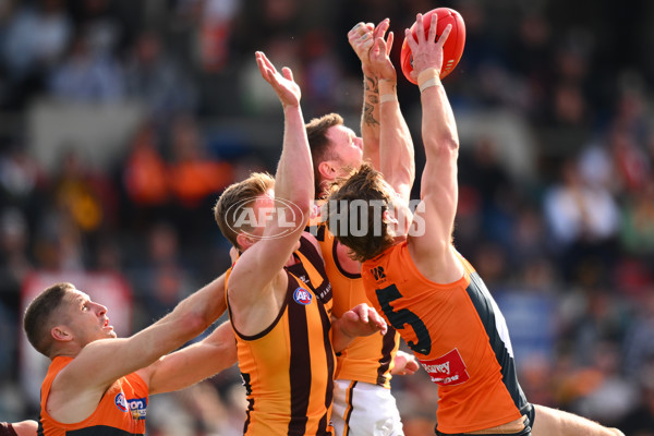 AFL 2024 Round 21 - GWS v Hawthorn - A-52520454
