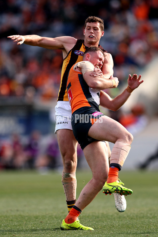 AFL 2024 Round 21 - GWS v Hawthorn - A-52520472