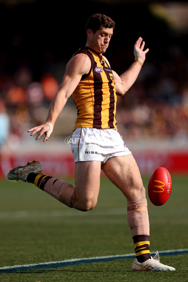 AFL 2024 Round 21 - GWS v Hawthorn - A-52522635