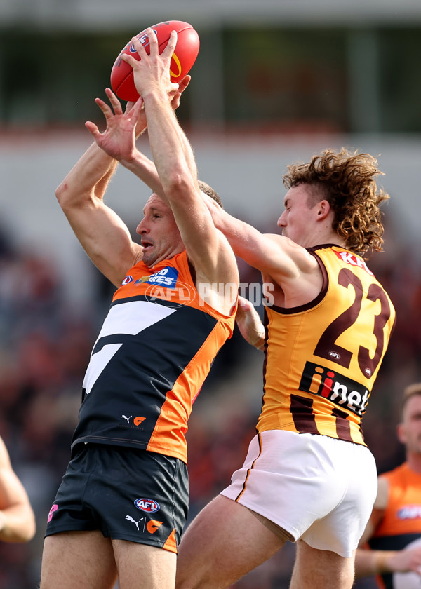 AFL 2024 Round 21 - GWS v Hawthorn - A-52522669