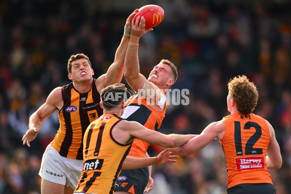 AFL 2024 Round 21 - GWS v Hawthorn - A-52522675
