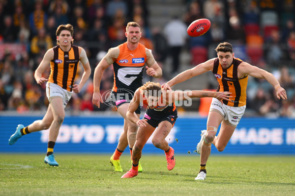 AFL 2024 Round 21 - GWS v Hawthorn - A-52523759