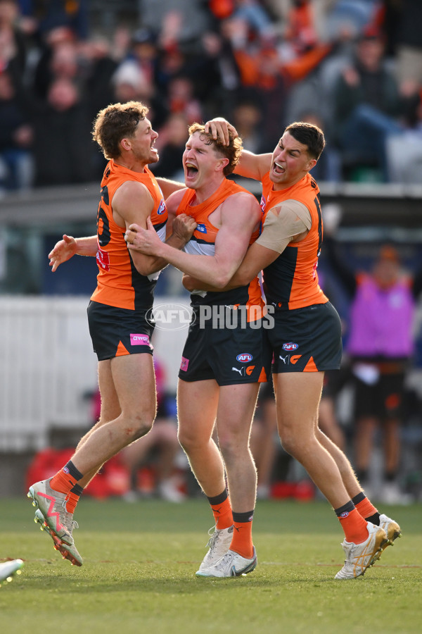 AFL 2024 Round 21 - GWS v Hawthorn - A-52525420
