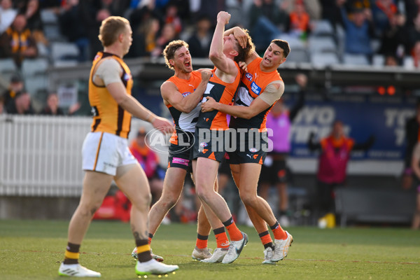 AFL 2024 Round 21 - GWS v Hawthorn - A-52525422