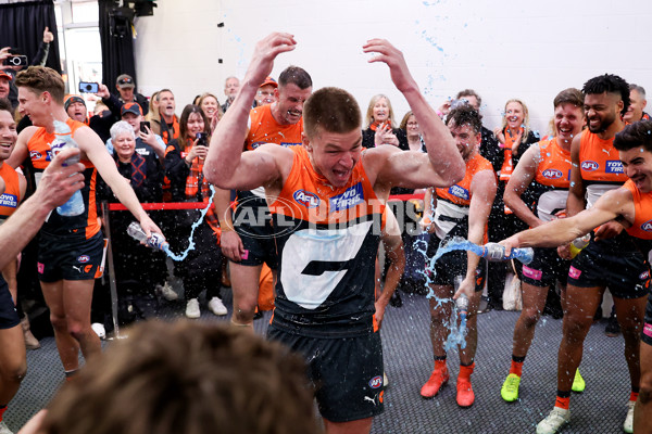 AFL 2024 Round 21 - GWS v Hawthorn - A-52528647