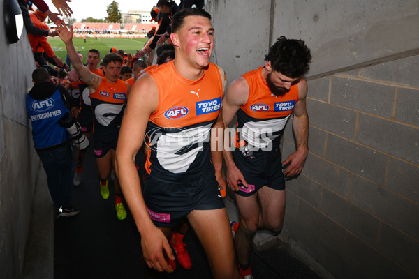 AFL 2024 Round 21 - GWS v Hawthorn - A-52529502