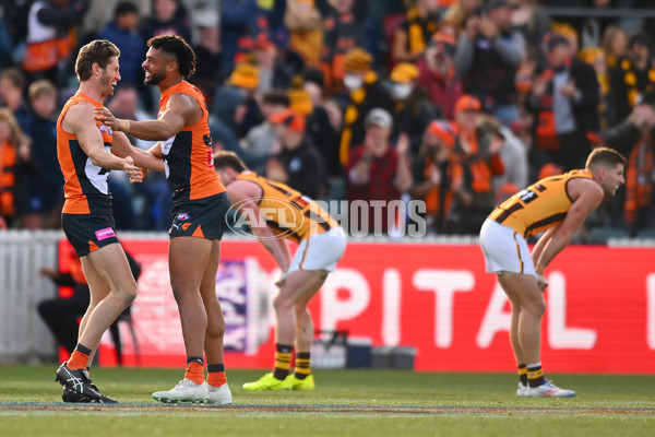 AFL 2024 Round 21 - GWS v Hawthorn - A-52529508