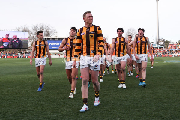 AFL 2024 Round 21 - GWS v Hawthorn - A-52529560