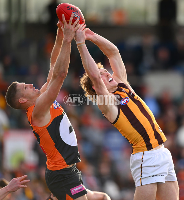 AFL 2024 Round 21 - GWS v Hawthorn - A-52529582
