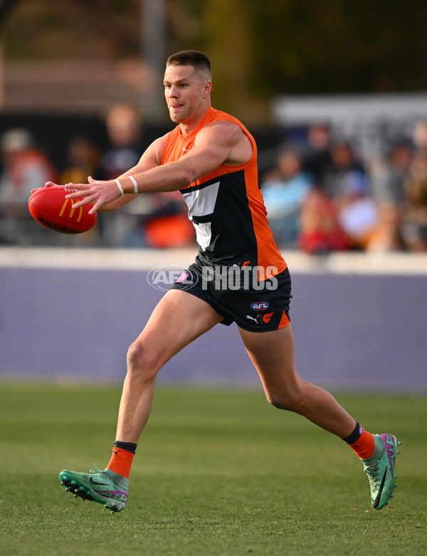 AFL 2024 Round 21 - GWS v Hawthorn - A-52531557